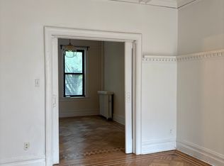 439 17th St APT 2R, Brooklyn, NY 11215