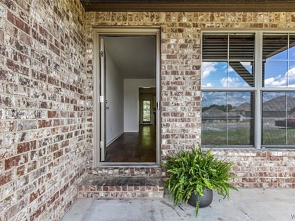 2nd image of 7070 Shadesbrook Cir
