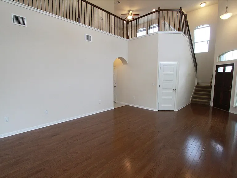9304 Lost Bridge Ln — Photo 6