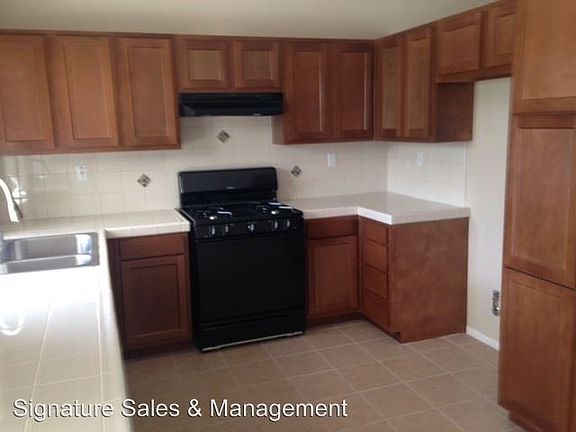 3rd image of 24457 Leafwood Dr