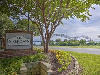 380 N Island Dr APT 301, Memphis, TN, 38103