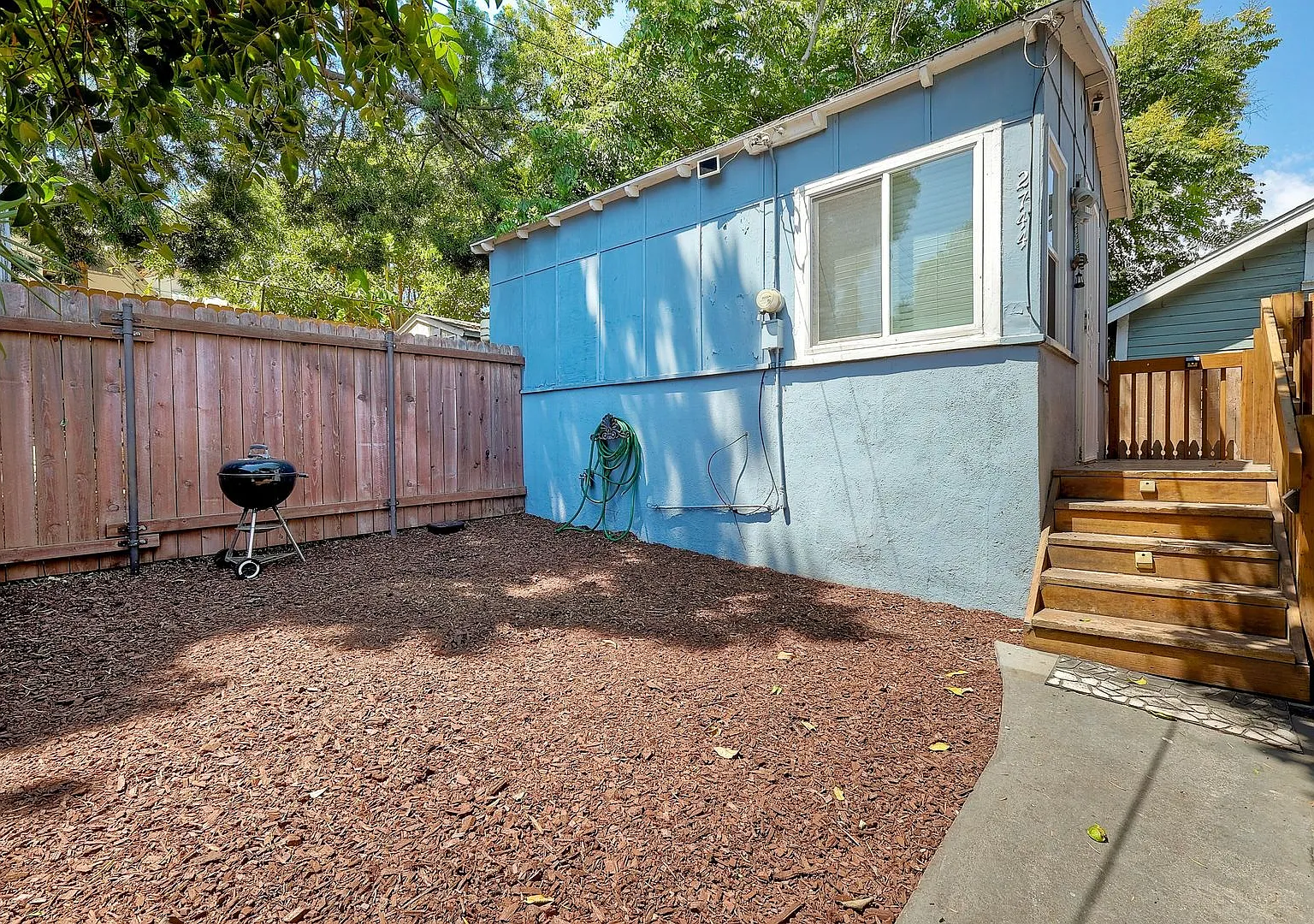 Private Detached Studio Private Fenced Yard Golden Hill — Photo 4