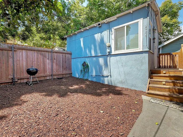 2744 Treat St — Photo 1