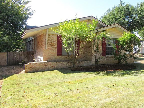 3rd image of 2226 Druid Dr