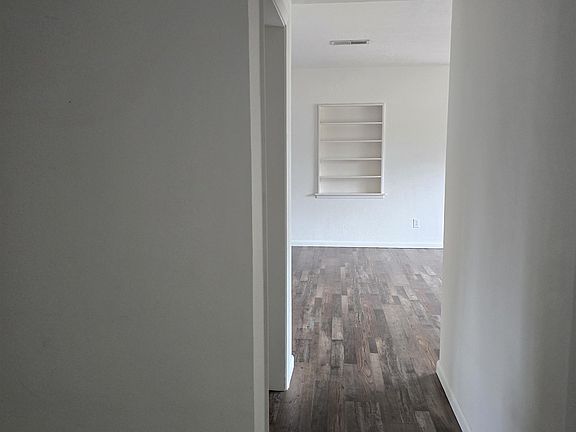 4th image of 309 W Oak St
