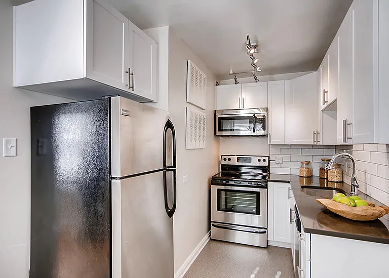 1020 Lincoln St — Photo 4