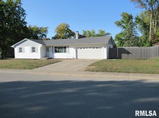 2005 Carol Ln, Springfield, IL 62702