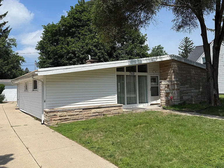 740 Briarcliff Rd — Photo 1