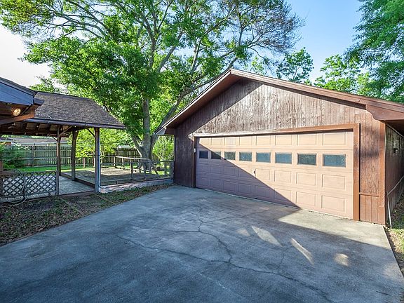3rd image of 1202 Herring Ave