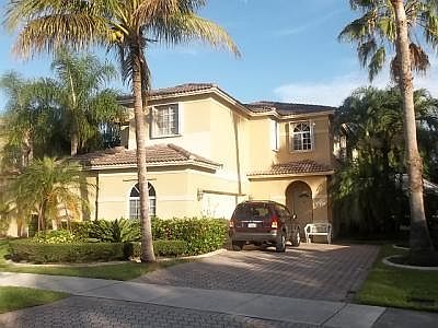 3rd image of 20585 SW 1st St