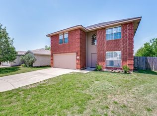 2700 Briscoe Dr, Fort Worth, TX 76108