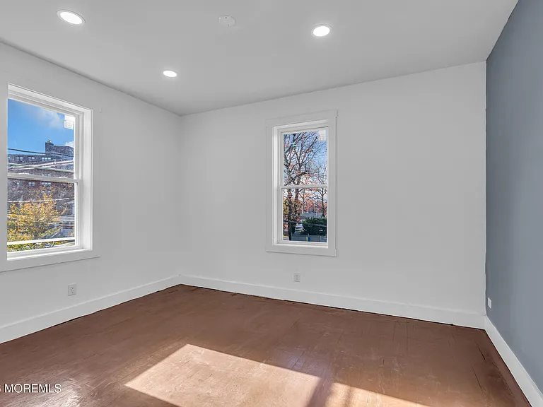 922 4th Ave #2B — Photo 5