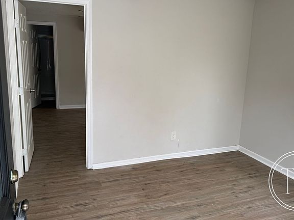 5th image of 2214 Shell Rd