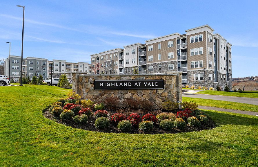 Single-Level Condos