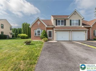 2360 Fernwood Dr N, Coplay, PA 18037