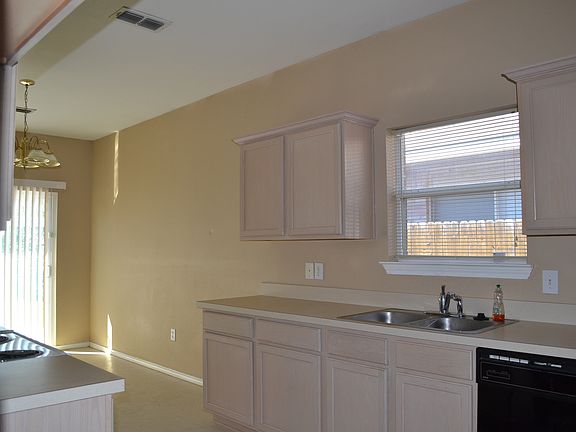 4th image of 315 Boliver Ave