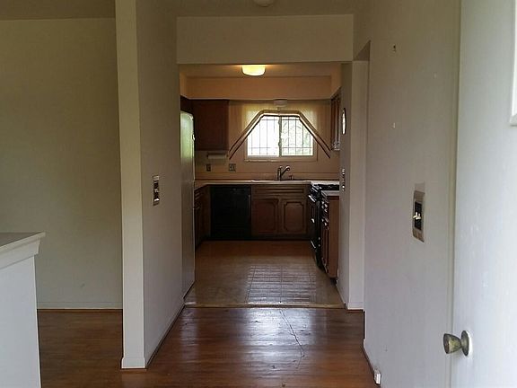 2nd image of 1255 Lathers St