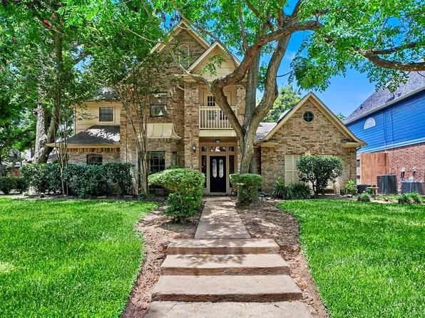 1018 Bittersweet Dr, Richmond, TX 77406