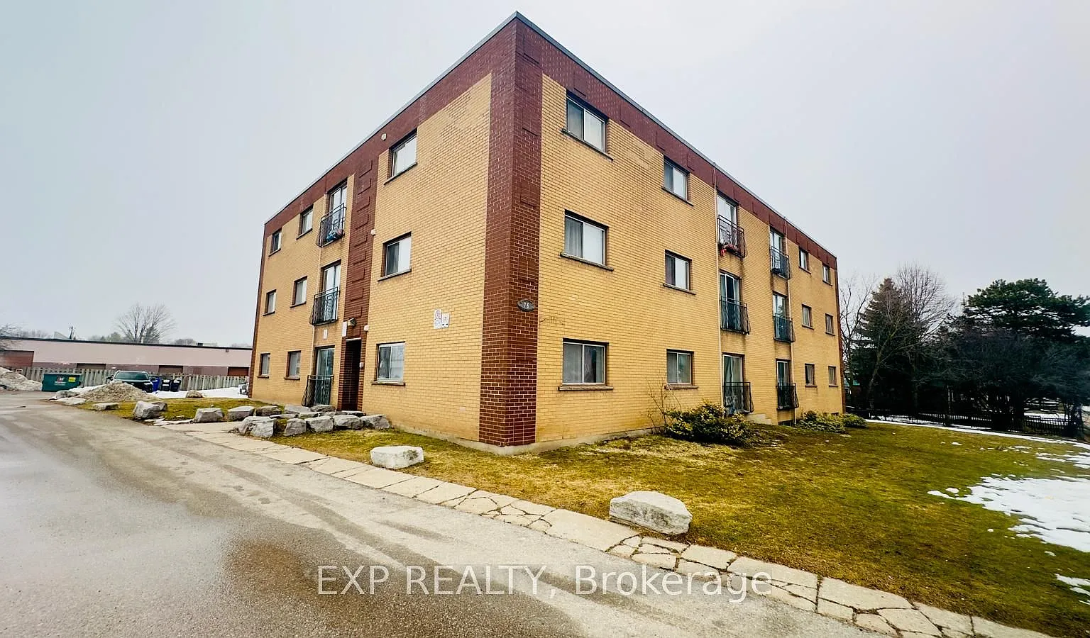 2 bed, $1,799 — Photo 1