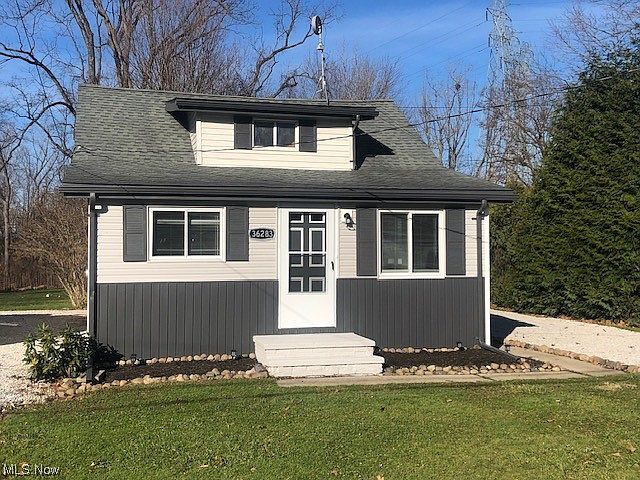 1st image of 36283 N Riverview Dr