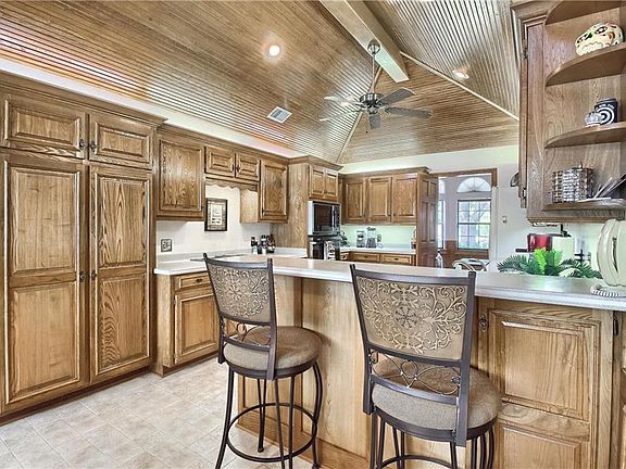 4th image of 10407 Pickfair Dr