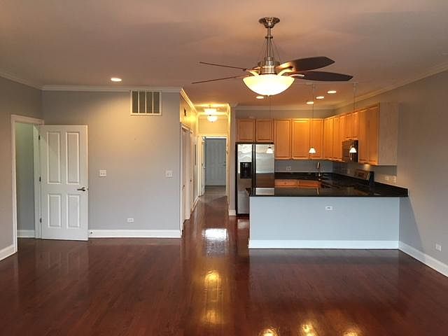 Living Room / Kitchen