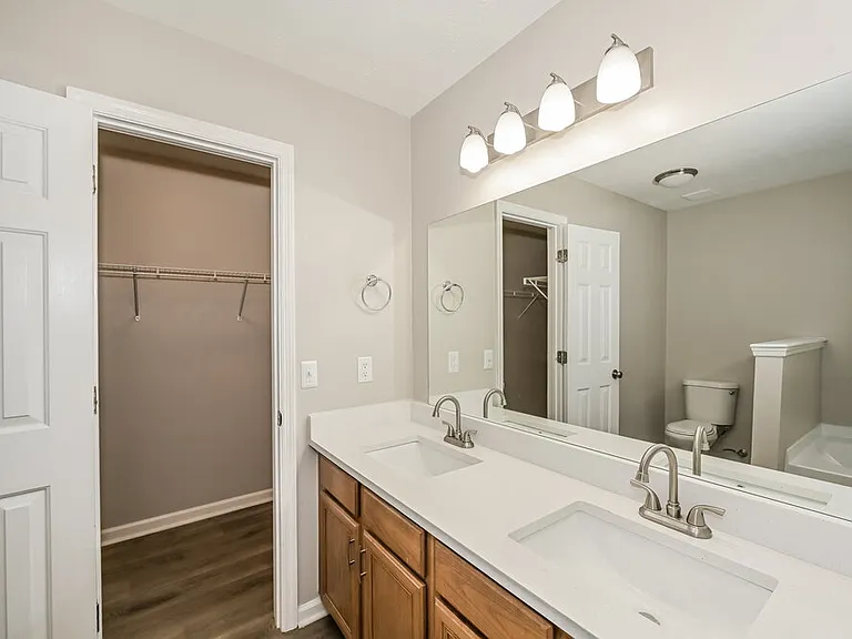 416 Lake Forest Dr — Photo 11
