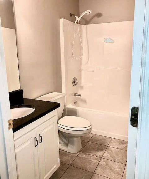 5405 Lakepointe Ct — Photo 13