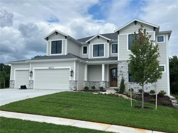 18025 Cody St, Overland Park, KS 66013