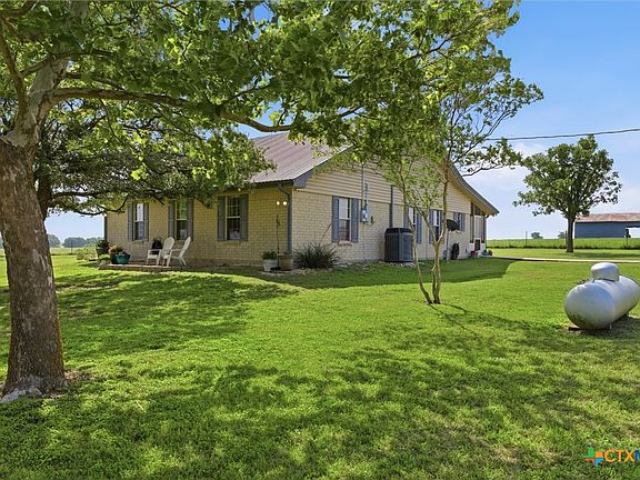 5th image of 1363 Hackberry Rd