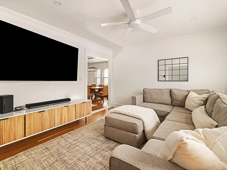 11 Hillview Ave #1 — Photo 2