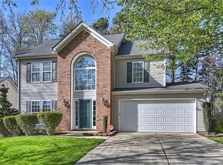 10005 Glencrest Dr, Huntersville, NC 28078
