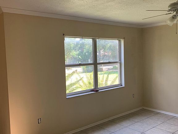 3rd image of 1010 Jakl Ave