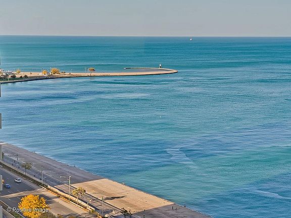 4th image of 1150 N Lake Shore Dr #19