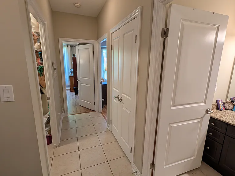 539 Belmont Ave W #102 — Photo 6