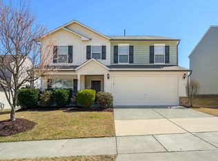 2540 Averon Dr, Fuquay Varina, NC 27526