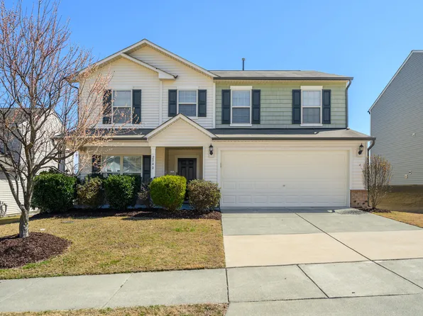 2540 Averon Dr, Fuquay Varina, NC 27526