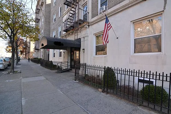 Rented by David Hirsch, LREB | media 1