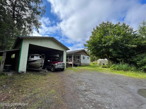 428 Ohlsen Ln, Ketchikan, AK 99901