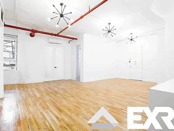 5th image of 315 Berry St APT 105