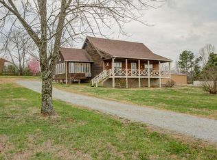 214 S Palmers Chapel Rd, Cottontown, TN 37048