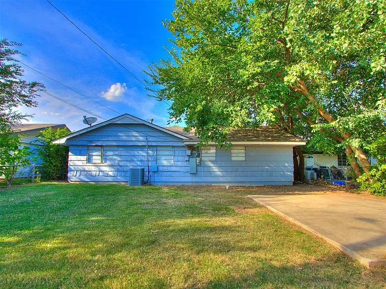 3020 SW 65th Pl — Photo 11