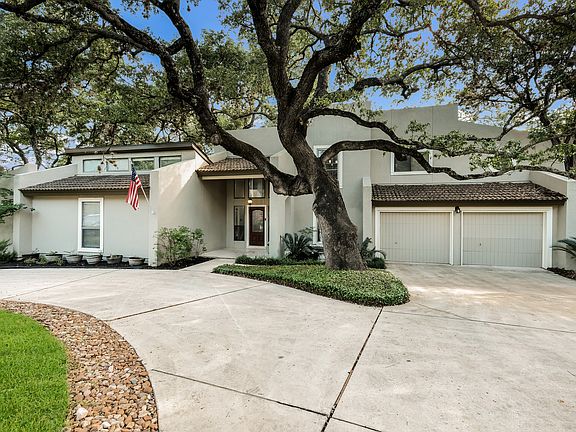 3rd image of 314 Country Wood Dr