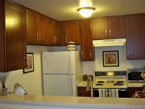 3rd image of 7225 Shelter Creek Ln