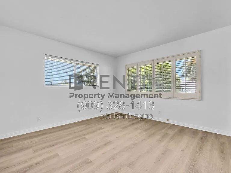 1920 Oakwood Ave — Photo 16