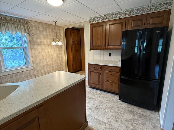 5th image of 4324 Valley Rd
