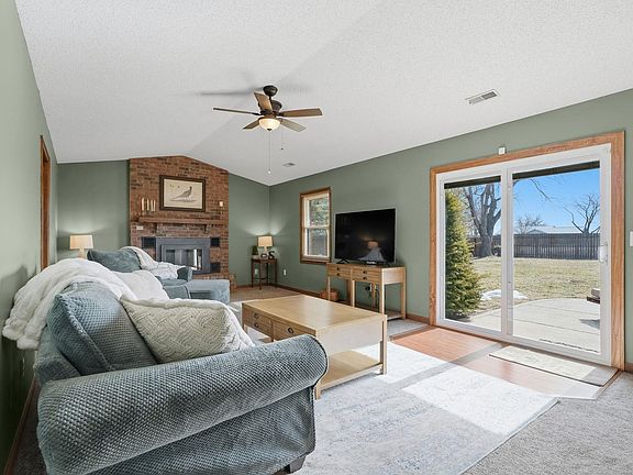 2nd image of 6251 Chesapeake Dr