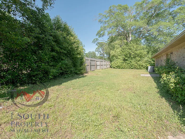 5520 Vienna Ave — Photo 3