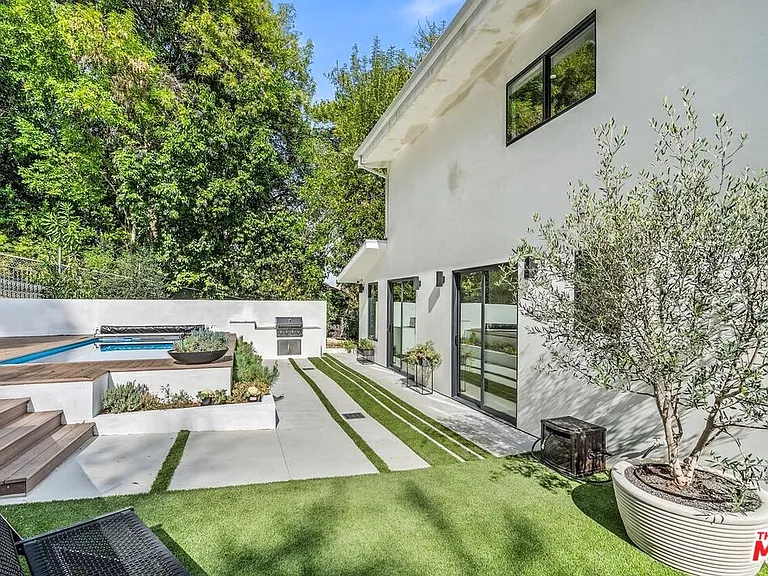 4545 Balboa Ave — Photo 43