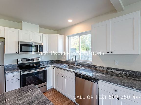 4th image of 1073 S Grand Dr #A